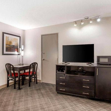 Comfort Suites Nashville Airport - Bna Buitenkant foto