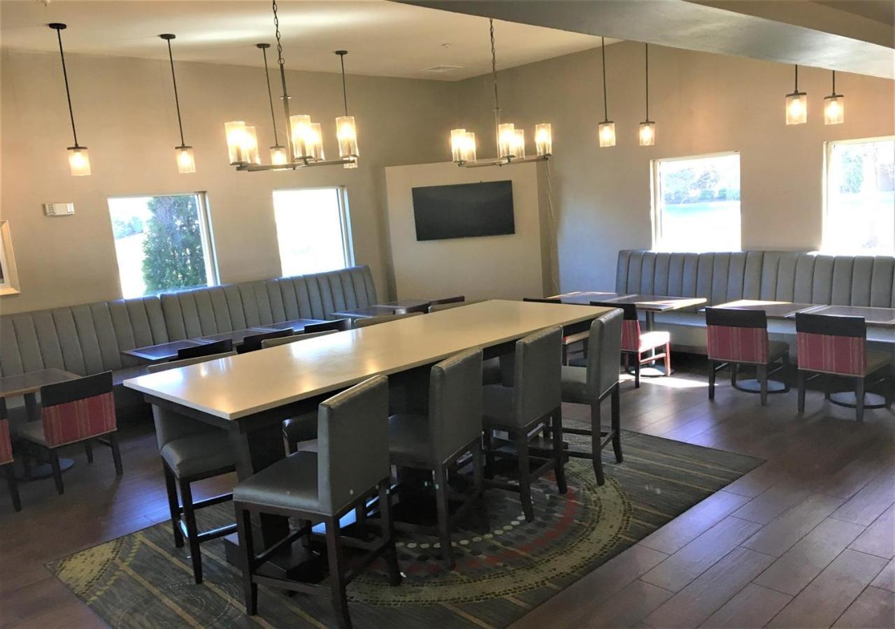 Comfort Suites Nashville Airport - Bna Buitenkant foto