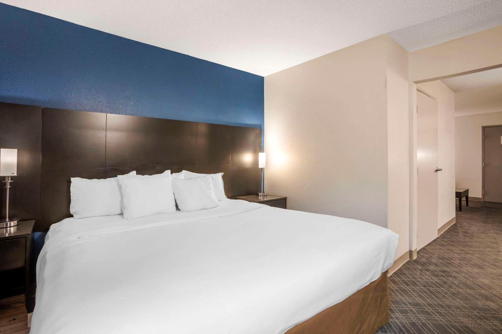 Comfort Suites Nashville Airport - Bna Buitenkant foto