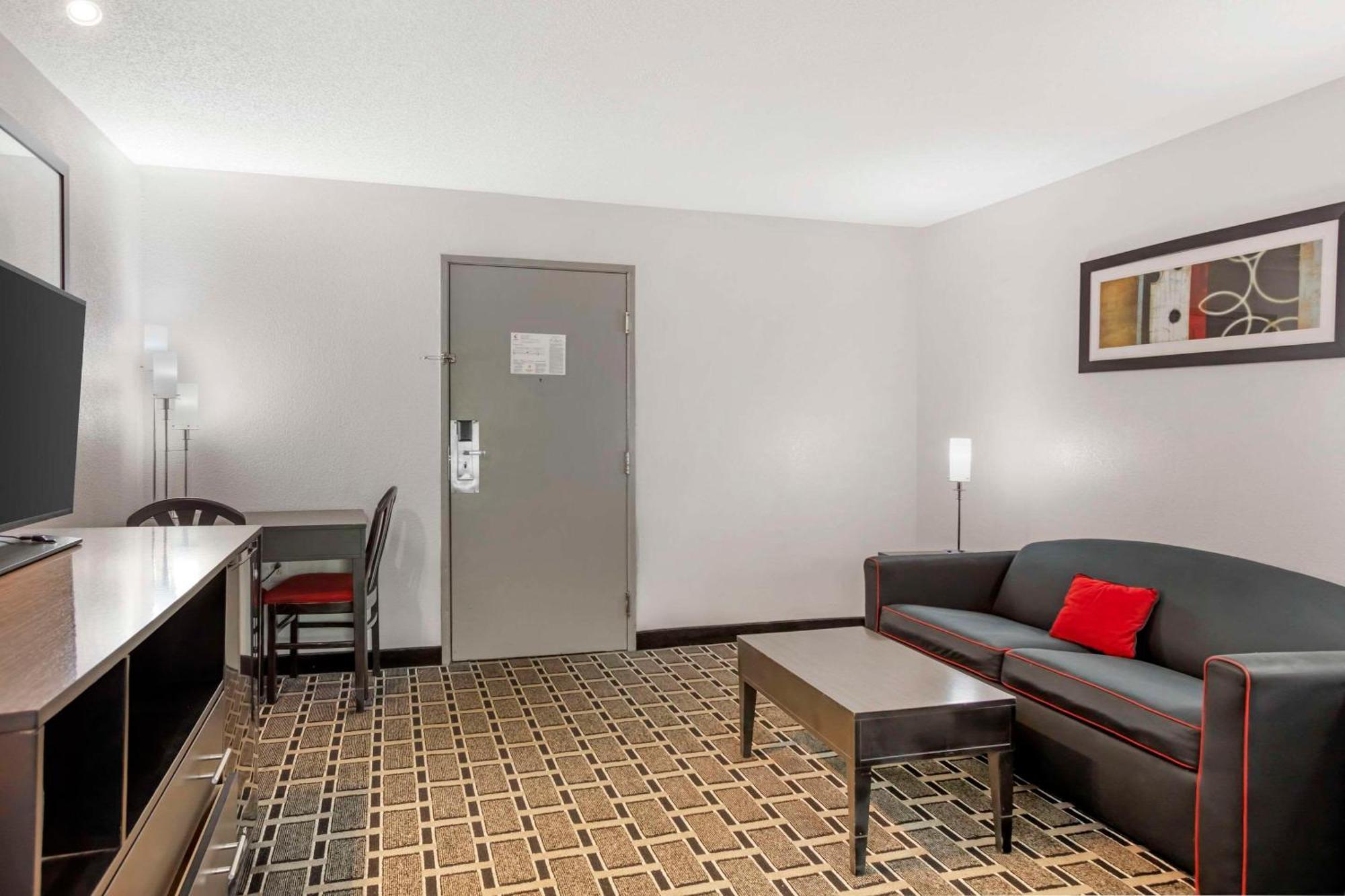 Comfort Suites Nashville Airport - Bna Buitenkant foto
