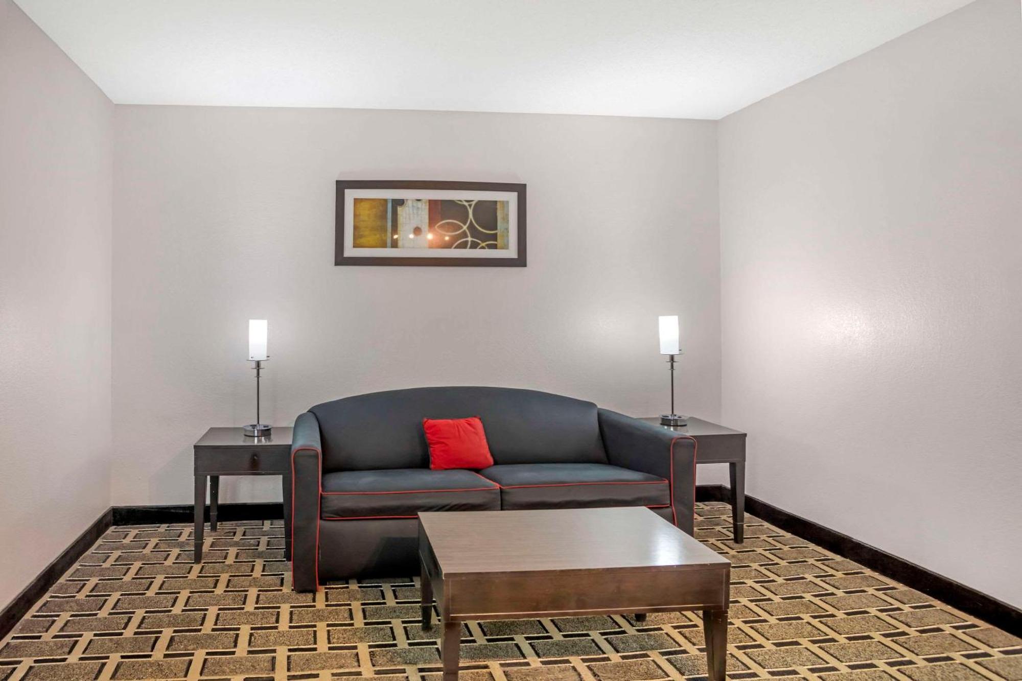 Comfort Suites Nashville Airport - Bna Buitenkant foto