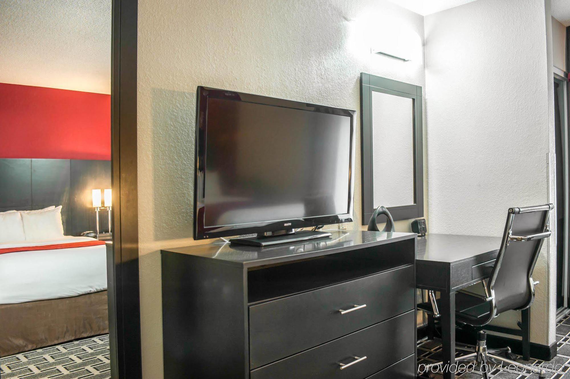 Comfort Suites Nashville Airport - Bna Buitenkant foto